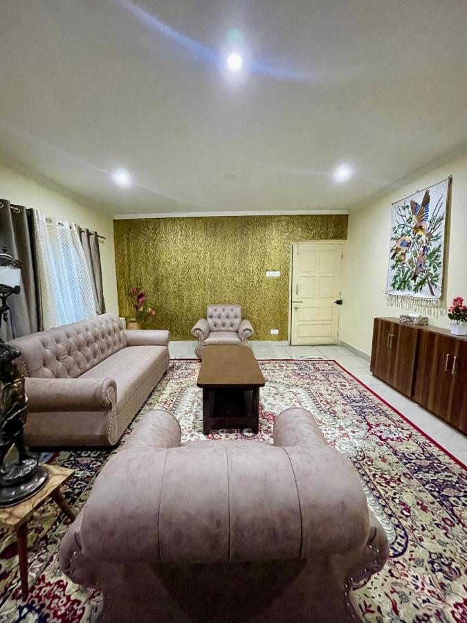 The Khayabaan - Luxurious Home Stay Away From Home Srīnagar Екстериор снимка