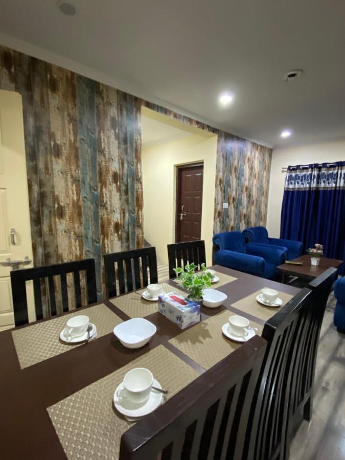 The Khayabaan - Luxurious Home Stay Away From Home Srīnagar Екстериор снимка