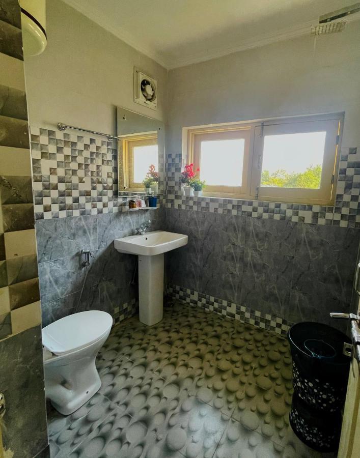 The Khayabaan - Luxurious Home Stay Away From Home Srīnagar Екстериор снимка