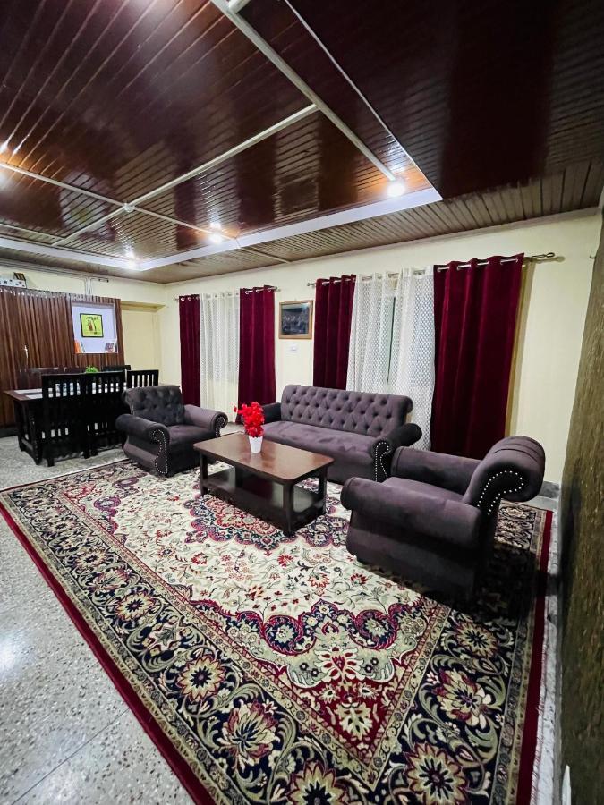 The Khayabaan - Luxurious Home Stay Away From Home Srīnagar Екстериор снимка