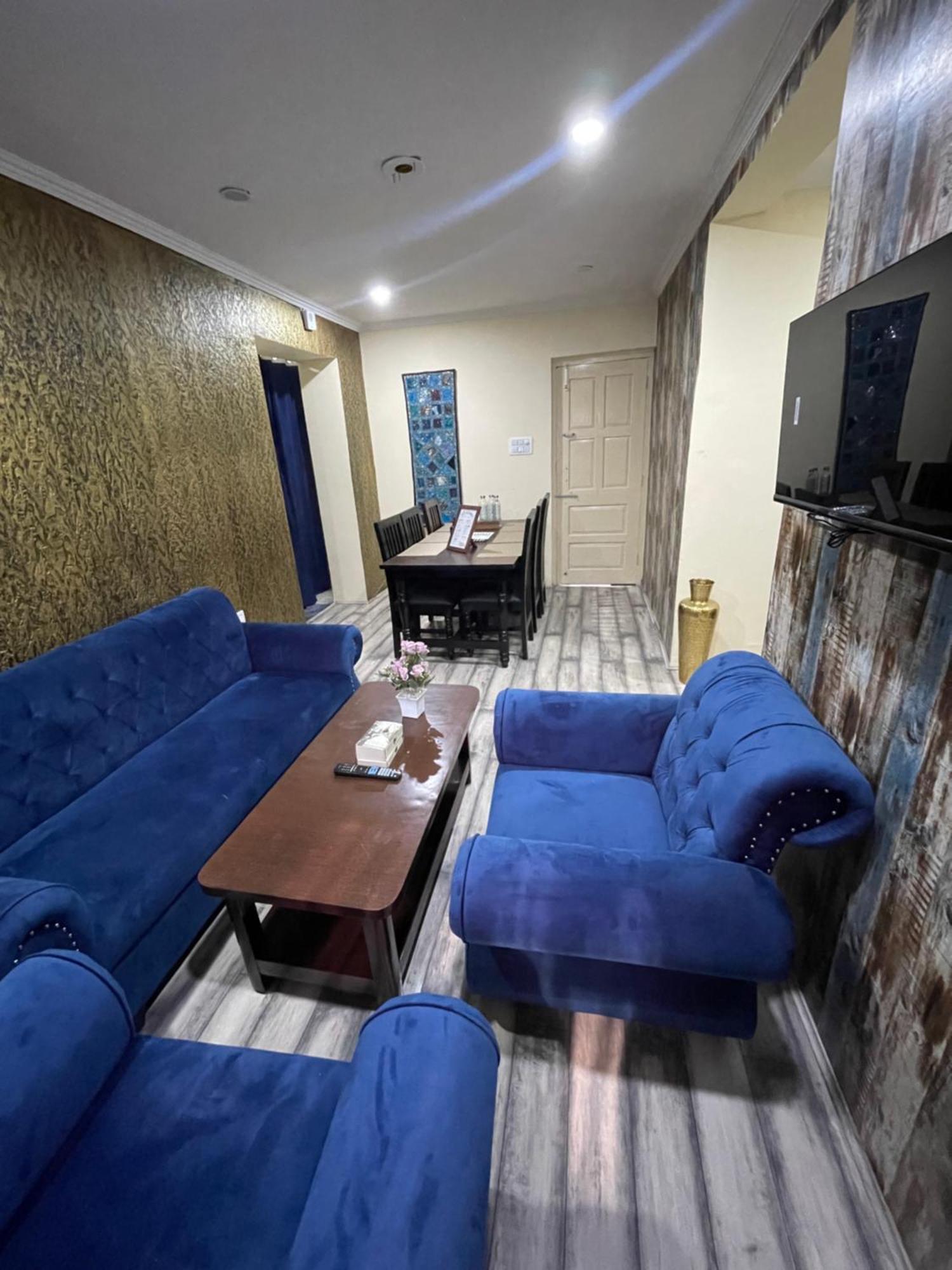 The Khayabaan - Luxurious Home Stay Away From Home Srīnagar Екстериор снимка
